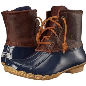 Sperry Saltwater boots in Tan/Navy